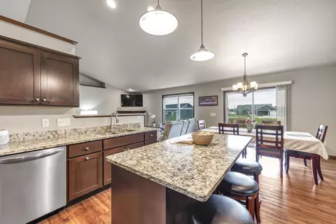 Kitchen - 3309 E Aquamarine Ave, Appleton, WI 54913 photo 3 of 4