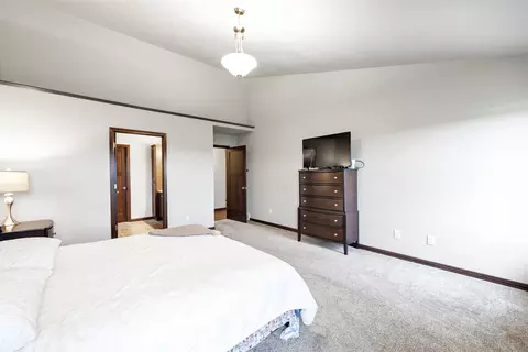 Bedroom - 3309 E Aquamarine Ave, Appleton, WI 54913 photo 2 of 4