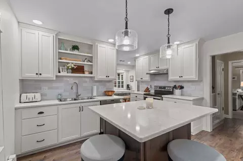 Kitchen - 165 River Dr, Appleton, WI 54915 photo 1 of 8