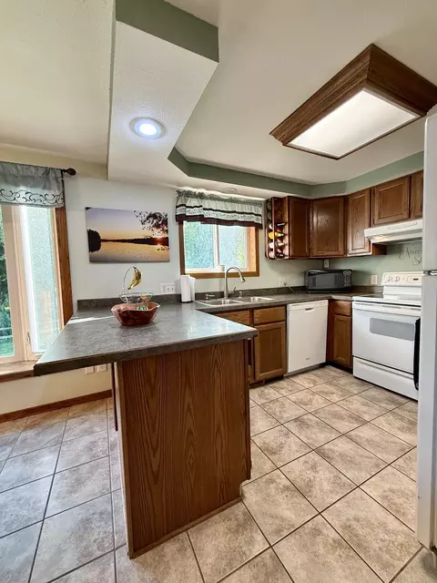 Kitchen - 2829 Sheldon Dr, Oshkosh, WI 54904 photo 1 of 2