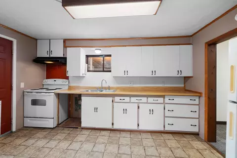 Kitchen - 1105 W Grant St, Appleton, WI 54914 photo 3 of 3