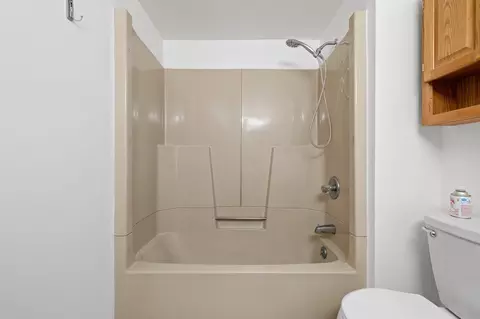 Bath - 1105 W Grant St, Appleton, WI 54914 photo 2 of 3