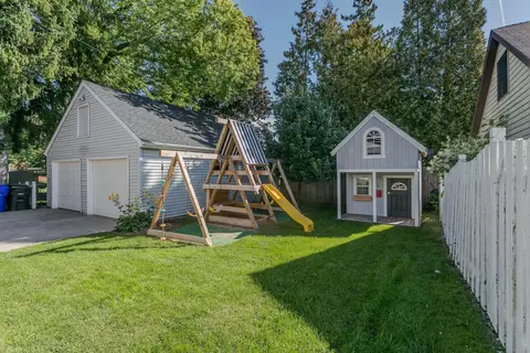 Exterior - 1712 N Drew St, Appleton, WI 54911 photo 6 of 11