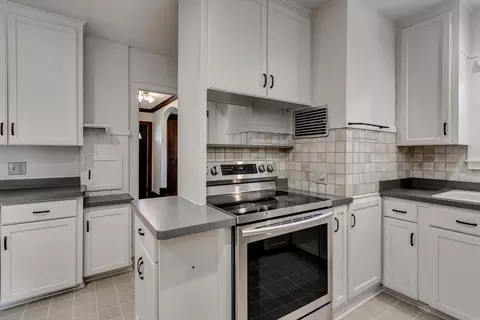 Kitchen - 1712 N Drew St, Appleton, WI 54911 photo 4 of 4