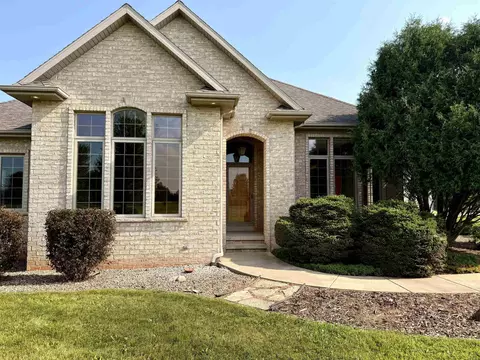 Exterior - 1071 Wrightstown Rd, De Pere, WI 54115 photo 2 of 11