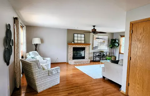 Living - w6108 Long Court, Appleton, WI 54914 photo 3 of 6