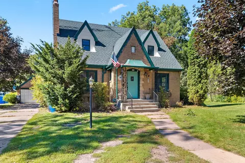 153 N Main St, Clintonville, WI 54929