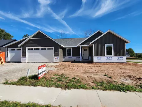 n9016 Southtowne Drive, Menasha, WI 54952