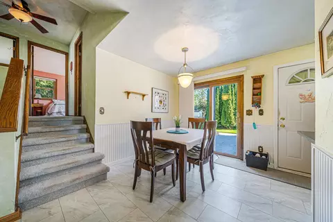 Entry Way - 506 S Midpark Dr, Appleton, WI 54915 photo 1 of 2