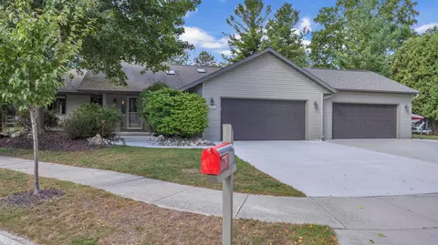 2314 N 36th Pl, Sheboygan, WI 53083
