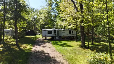 w1419 Highlands Trail #14, Keshena, WI 54135