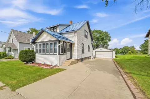 208 Taylor St, Waupun, WI 53963