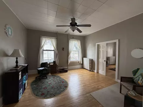 Living - 511 5th Ave, Menominee, MI 49858 photo 2 of 3