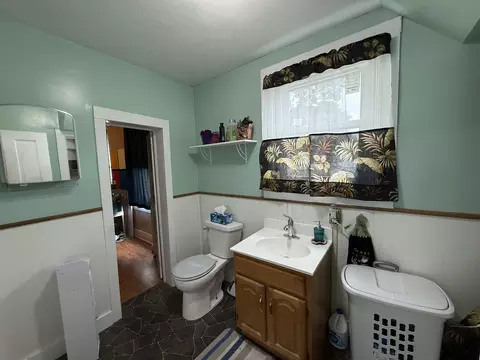 Bath - 511 5th Ave, Menominee, MI 49858 photo 3 of 3