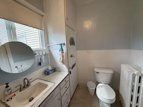 Bath - 511 5th Ave, Menominee, MI 49858 photo 2 of 3