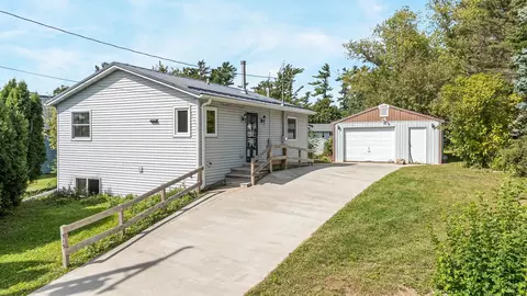 515 N Nash St, Hortonville, WI 54944