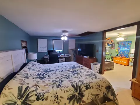 Bedroom - 5001 N Mccarthy Rd, Appleton, WI 54913 photo 2 of 6