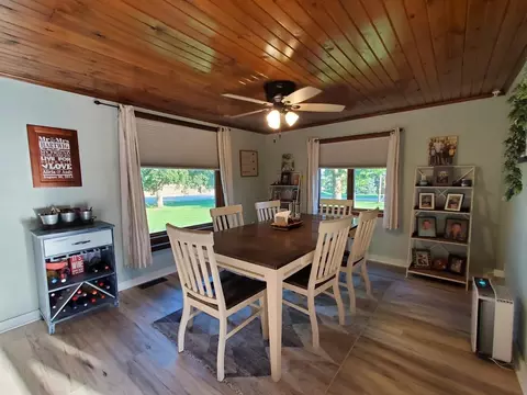 Dining - 5001 N Mccarthy Rd, Appleton, WI 54913 photo 1 of 5