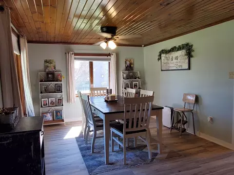 Dining - 5001 N Mccarthy Rd, Appleton, WI 54913 photo 3 of 5