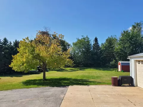 Exterior - 5001 N Mccarthy Rd, Appleton, WI 54913 photo 16 of 20