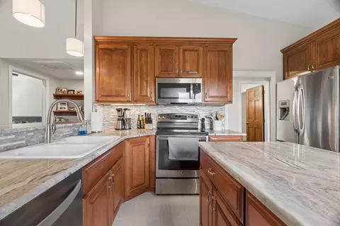 Kitchen - 1121 S Oneida St, Appleton, WI 54915 photo 3 of 5