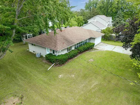 View/Area - 4939 N Meade St, Appleton, WI 54913 photo 1 of 9