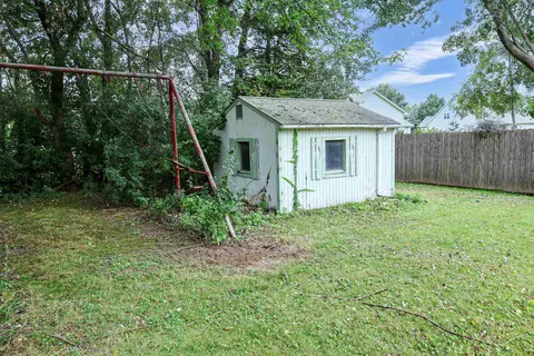 Exterior - 4939 N Meade St, Appleton, WI 54913 photo 5 of 9
