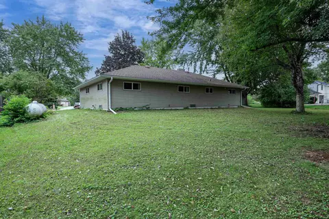 Exterior - 4939 N Meade St, Appleton, WI 54913 photo 7 of 9