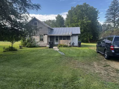 203 N 4th St, Princeton, WI 54968