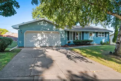 1110 Michaline Dr, Green Bay, WI 54304