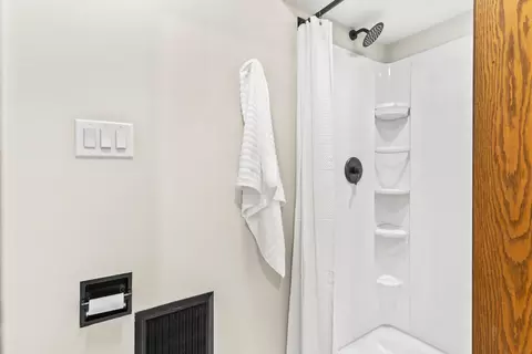 Bath - w3828 Highview Drive, Appleton, WI 54913 photo 4 of 4
