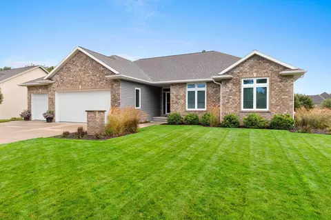 3353 Langdon St, Green Bay, WI 54311