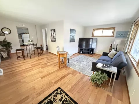 Living - 909 N Mason St, Appleton, WI 54914 photo 1 of 1