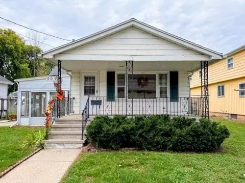 Exterior - 909 N Mason St, Appleton, WI 54914 photo 2 of 2