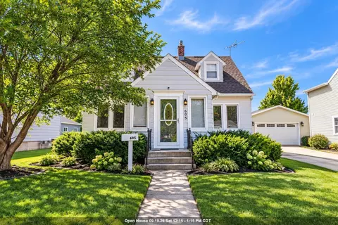 605 Chestnut St, Neenah, WI 54956