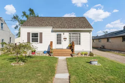 641 State St, Menasha, WI 54952