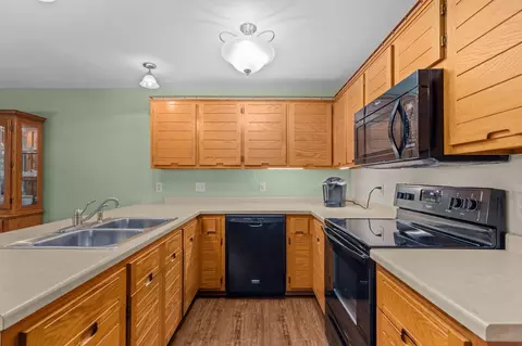 Kitchen - 901 E Windfield Pl #B, Appleton, WI 54911 photo 1 of 6