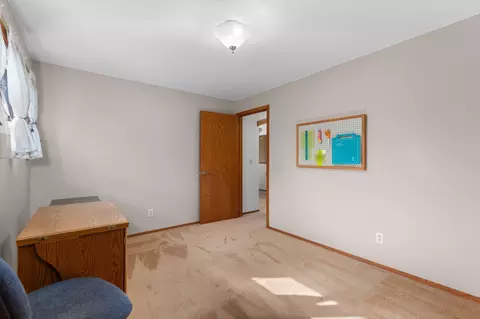 Bedroom - 901 E Windfield Pl #B, Appleton, WI 54911 photo 2 of 7