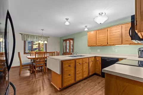 Kitchen - 901 E Windfield Pl #B, Appleton, WI 54911 photo 6 of 6
