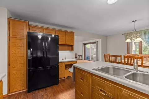 Kitchen - 901 E Windfield Pl #B, Appleton, WI 54911 photo 5 of 6