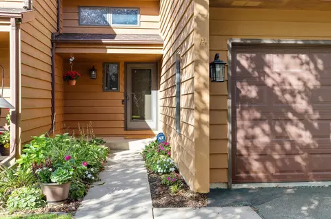 Exterior - 901 E Windfield Pl #B, Appleton, WI 54911 photo 2 of 9