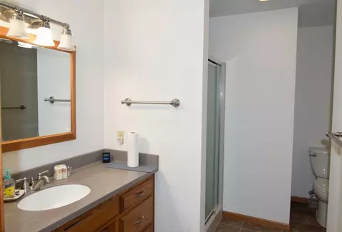 Bath - 3316 S White Birch Ln, Appleton, WI 54915 photo 1 of 3