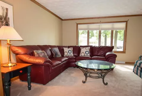 Living - 3316 S White Birch Ln, Appleton, WI 54915 photo 1 of 3