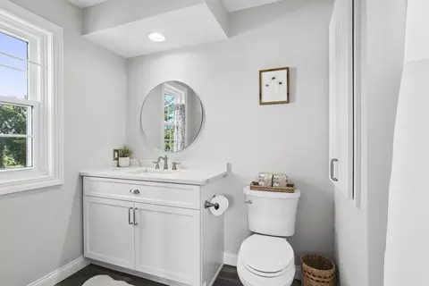 Bath - 4116 N Windover Ct, Appleton, WI 54913 photo 6 of 7