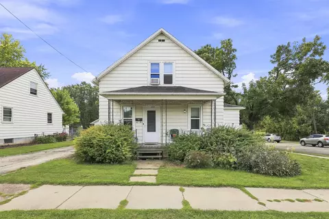 703 Park Ave, Little Chute, WI 54140