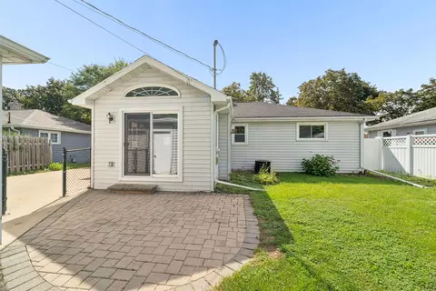 Exterior - 1024 E Lindbergh St, Appleton, WI 54911 photo 6 of 6