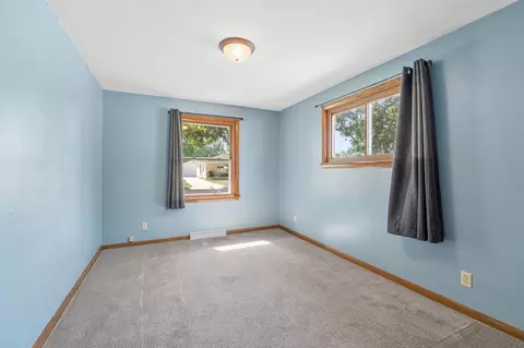 Bedroom - 1024 E Lindbergh St, Appleton, WI 54911 photo 4 of 5