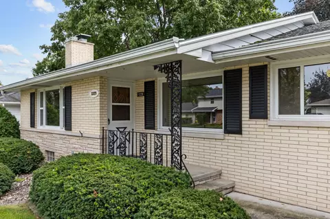 Exterior - 1229 E Pershing St, Appleton, WI 54911 photo 3 of 10