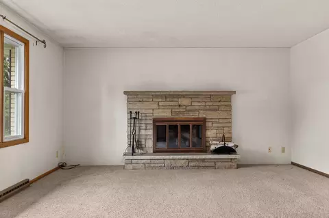 Living - 1229 E Pershing St, Appleton, WI 54911 photo 2 of 4