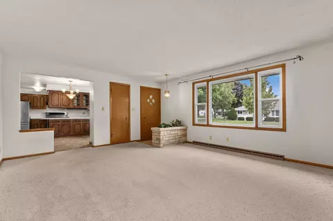 Living - 1229 E Pershing St, Appleton, WI 54911 photo 4 of 4
